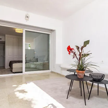 Birdie Beach House * Marbella